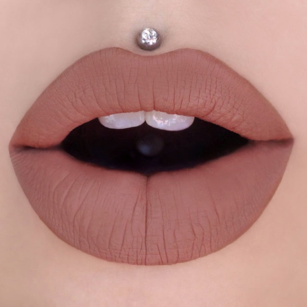 Jeffree Star Cosmetics Velour Liquid Lipstick CELEBRITY SKIN Nude brown NIB